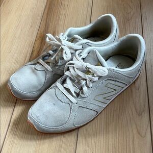New Balance Gray Sneakers Low-Top Cushioned